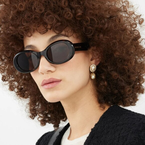 BRAND NEW Gucci GG1587S 001 Black Grey Unisex Oval Sunglasses GG 1587S - Picture 11 of 11